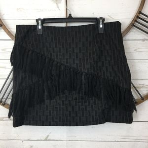 Wayf Size XL Black Mini Skirt Textured Fringe
